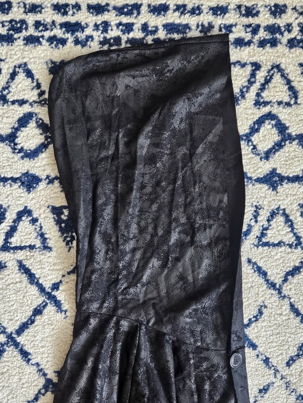 Spirit Halloween Long Black Cloak Robe - Unisex - Picture 8 of 8
